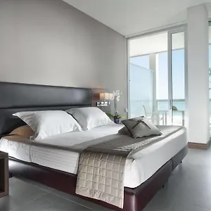 Waldorf 4*, Rimini Italien